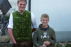 Sieger des Jugendliesl-Pokales Andreas Nefzger mit SM Erwin Spar